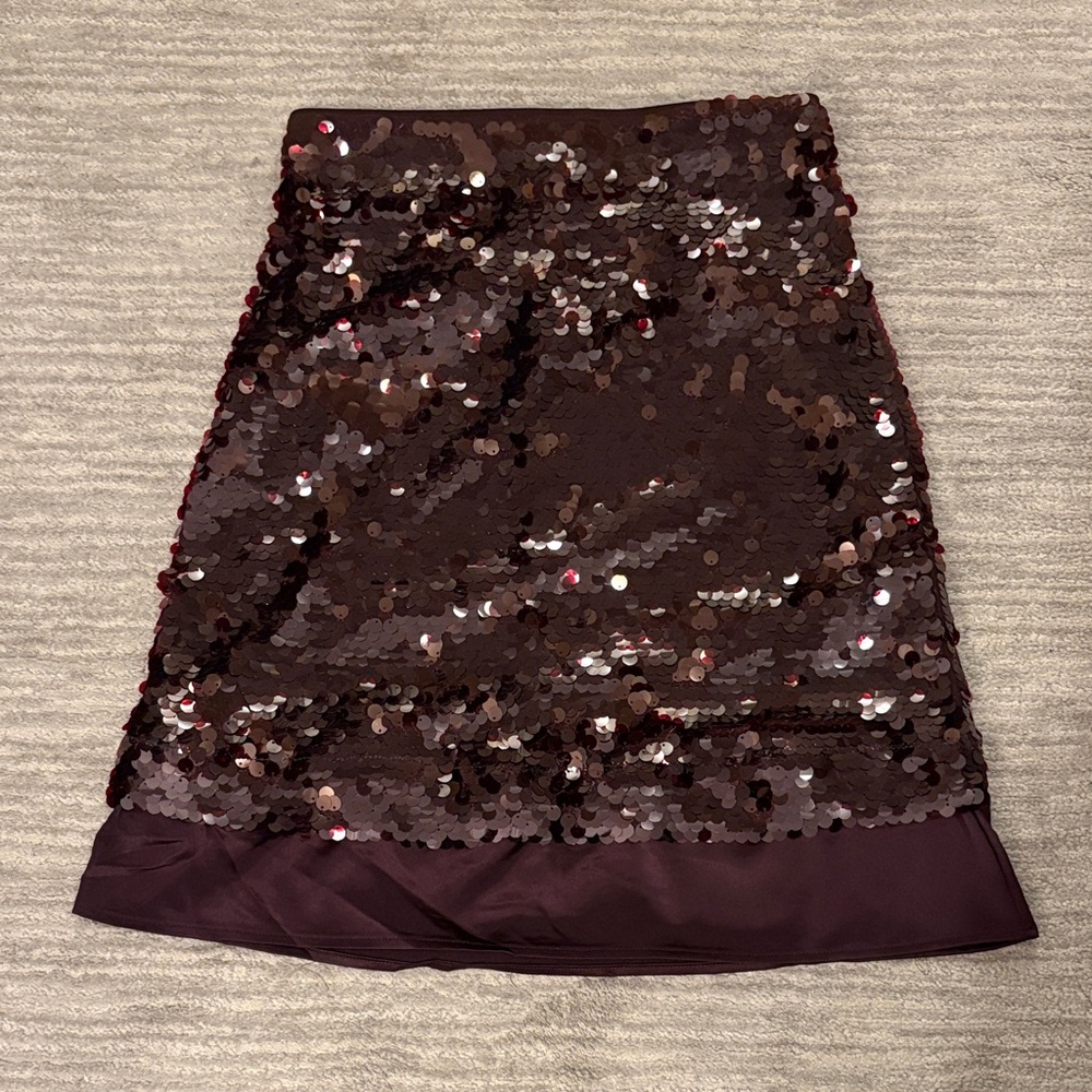 H&M sequin maroon skirt